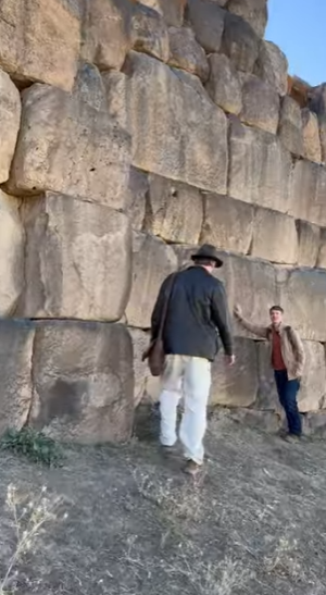 Körzüt - Megalithic walls